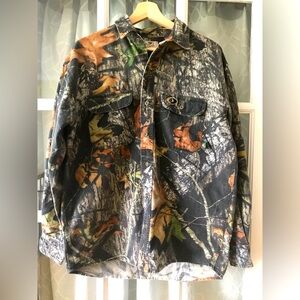 Mossy Oak Break Up camo pattern size M hunting jacket in VGUC condition